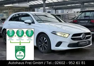 Mercedes-Benz A 180 d 1-HAND*LED*AHK*TEILLEDER*NAVI*SITZH.*