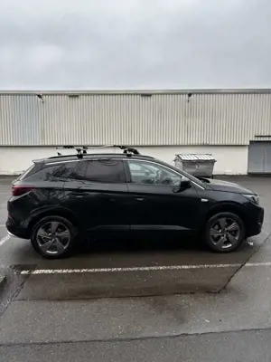 Opel Grandland X Ultimate Plug-in-Hybrid Bild 3