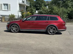 Volkswagen Passat Alltrack 2.0 TDI SCR 4Motion DSG (BMT) BiTurbo 240 PS Bild 2