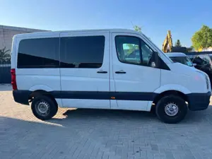 Volkswagen Crafter Kombi 35 kurz L1H1 9-Sitzer Finanzierung Bild 2