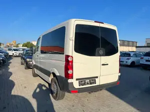 Volkswagen Crafter Kombi 35 kurz L1H1 9-Sitzer Finanzierung Bild 3