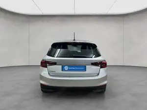 Skoda Fabia 1.0 TSI Tour Einparkhilfe, SmartLink Bild 4
