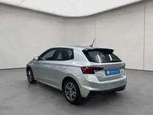 Skoda Fabia 1.0 TSI Tour Einparkhilfe, SmartLink Bild 3
