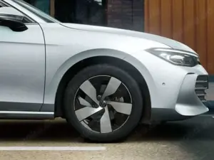 Volkswagen Passat Business 2,0 l TDI SCR 110 kW (15 0 PS) 7 Bild 5