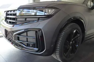 Volkswagen Touareg 3.0 V6 TDI R-Line 4Motion Voll Standheizung Head U Bild 2