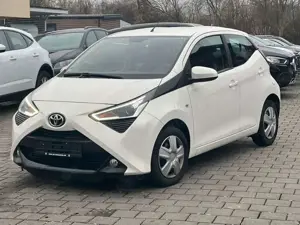 Toyota Others Aygo (X) 1,0-l-VVT-i x-play x-shift KLIMA BLTH