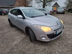 Renault Megane Expression, Ahk, Tüv 4/26 Bild 2