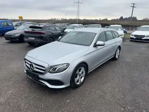 Mercedes-Benz E 220 T-Modell 9G Avantg LED Navi SHG Kamera F1