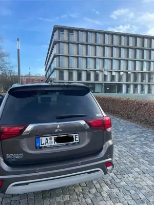 Mitsubishi Outlander PHEV Plus Spirit 4WD Bild 5