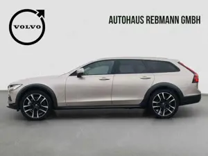Volvo V90 Cross Country V90 B5 Cross Country Ultimate AWD Bild 3