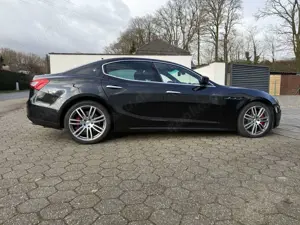 Maserati Ghibli Ghibli Automatik SQ4,  44tkm-Maserati-Scheckheft