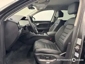 Volkswagen Touareg 3.0 TDI 4M /CAM /AHK /LUFTFEDERUNG Bild 5