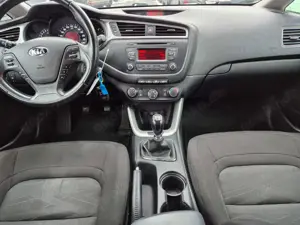 Kia Ceed SW / cee'd SW Edition 7 *2.Hand*sehr gepflegt*gute Ausstattung* Bild 5