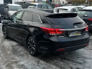 Hyundai i40 1.7 CRDi 1.HAND/KAMERA/LED/PDC/SHZ/NAVI Bild 4