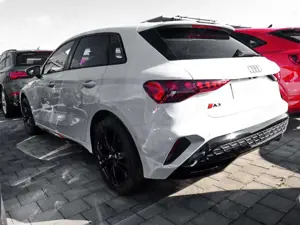 Audi A3 S line 35 TFSI S tronic 150 PS | Sp Bild 4