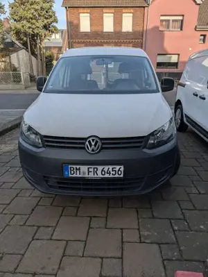 Volkswagen Caddy Kasten als Campingvan ausgebaut