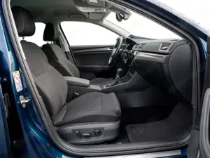 Skoda Superb Combi 2.0 TSI Style DSG AHK ACC Kamera Bild 2