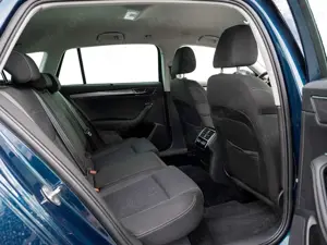 Skoda Superb Combi 2.0 TSI Style DSG AHK ACC Kamera Bild 4