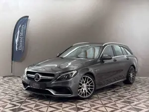 Mercedes-Benz C 63 AMG exzellentem Pflegezustand Service Neu