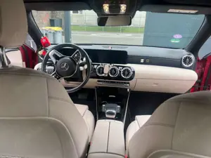 Mercedes-Benz A 250 A 250 e 8G-DCT Advanced AMG Line