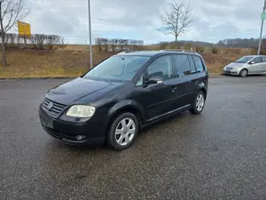 Volkswagen Touran 2,0 Liter Highline Klimaautomatik TÜV 11/2026