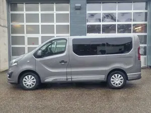 Opel Vivaro Combi+ L1H1 Sportpaket NAVI Klima AHK Bild 2