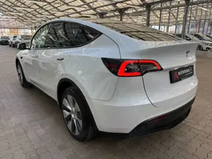 Tesla Model Y Dual  Maximale Reichweite Dual AWD Bild 4