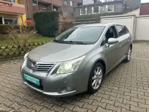 Toyota Avensis Combi 2.2 D-4D AUTOMATIK, Scheckheft