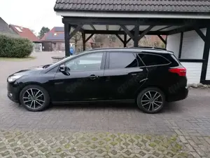 Ford Focus TÜV/Reifen Neu! - Zahnriemen Ende 23 erneuert.
