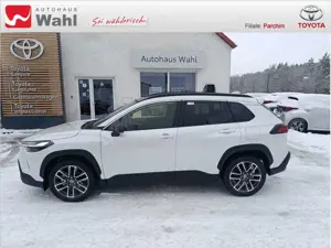 Toyota Corolla Cross 2.0 Hybrid FWD Team Deutschland Bild 3