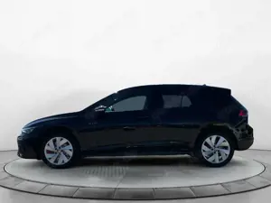 Volkswagen Golf GTE VIII GTE DSG Leder Pano AHK Navi LED Bild 3