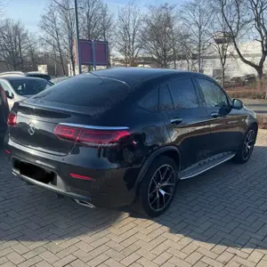Mercedes-Benz GLC 300 GLC-Coupe 300 d 4Matic 9G-TRONIC AMG Line Bild 4