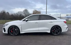 Audi RS3 TFSI Limousine quattro S tronic Bild 4