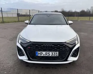 Audi RS3 TFSI Limousine quattro S tronic Bild 2