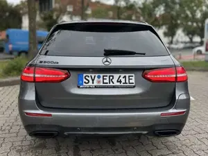 Mercedes-Benz E 300 de T 9G-TRONIC AMG Line Bild 2