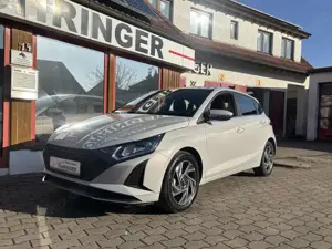 Hyundai i20 1,2i Trend-Navi-Klimaauto-Kamera-Sitzheitzung-Alu