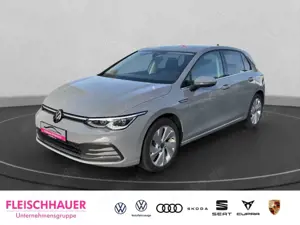 Volkswagen Golf VIII 1.5 Style eTSI DSG+SHZ+LED+NAVI+KAMERA