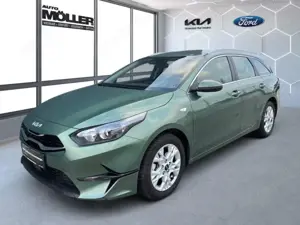 Kia Ceed SW / cee'd SW 1.5T Vision DCT7 Komf+ NAV PDC Klimaautomatik Bild 2