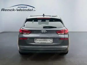 Hyundai i30 Premium 1.4 T-GDI Navi LED ACC Apple CarPlay Andro Bild 4
