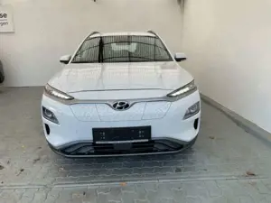Hyundai KONA Trend 2WD Navi ACC Apple CarPlay Android Auto Klim