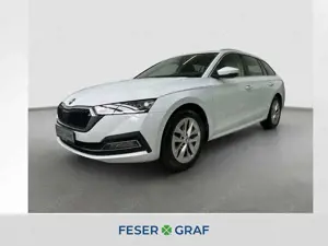 Skoda Octavia Combi TDI DSG Style AHK Kamera ACC APP