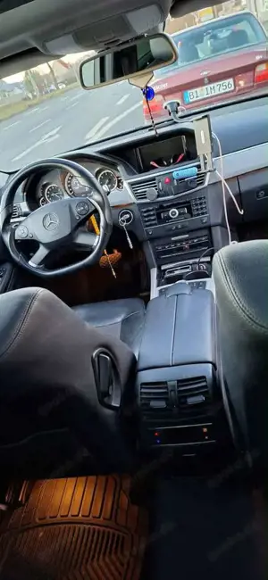 Mercedes-Benz E 300 E 300 CDI BlueEfficiency (212.020) Bild 4