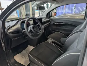 Fiat 500e 42kWh, Komfort+Style-Paket, Garantie Bild 3