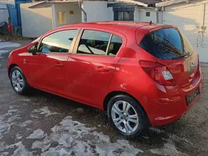 Opel Corsa 150 Jahre Opel Bild 3