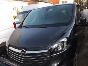Opel Vivaro Combi L2H1 2,9t  // 9 - Sitzer // Top - Zustand //