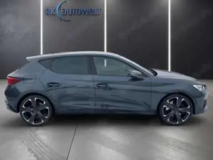 CUPRA Leon 2.0 TSI VZ LED Navi ACC Sitzh. Kamera 19'' Bild 3