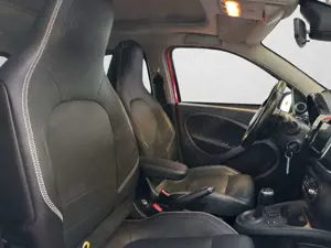 smart forFour forfour BRABUS *Faltdach*CoolMedia*JBL*Kamera*S Bild 4