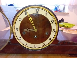 Kaminuhr aus 1950 1960er Jahre. Bild 4