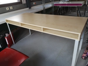 3 x Schreibtische mit Ablagen