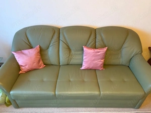 Grünes Ledersofa 3-Sitzer und 2 Sessel ohne die Kissen